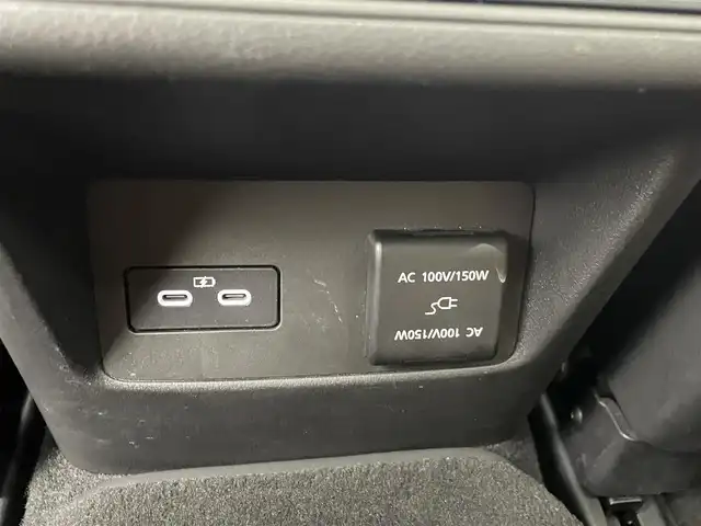 マツダ ＣＸ－６０ XD HV プレミアムスポーツ 熊本県 2022(令4)年 4.2万km ロジウムホワイトプレミアムメタリック ワンオーナー　/サンルーフ　/純正ナビ　/全周囲カメラ　/ＥＴＣ　/i-ACTIVSENSE/・レーダークルーズコントロール/・レーンキープアシスト/・衝突軽減ブレーキ/・前後誤発進抑制機能/・ブラインドスポットモニター/・ロードキープアシスト/・側方危険回避アシスト/・標識認識システム/・オートハイビーム/・スマートブレーキサポート/前後クリアランスソナー　/全席シートヒーター　/前席エアーシート　/前席パワーシート　/ダウンヒルアシスト/横滑り防止/アイドリングストップ/パワーバックドア/ステアリングヒーター/ヘッドアップディスプレイ/電動パーキングブレーキ/ブレーキホールド/純正フロアマット/純正２０インチAW/オートライト/LEDヘッドライト/フォグライト/スマートキー/プッシュスタート/保証書