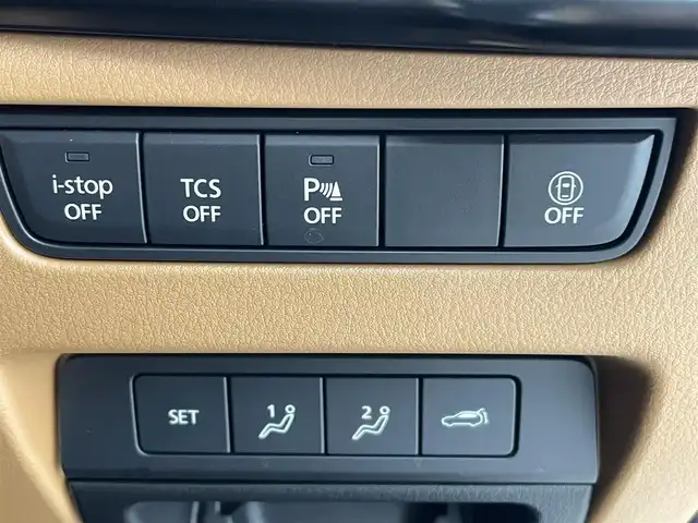 マツダ ＣＸ－６０ XD HV プレミアムスポーツ 熊本県 2022(令4)年 4.2万km ロジウムホワイトプレミアムメタリック ワンオーナー　/サンルーフ　/純正ナビ　/全周囲カメラ　/ＥＴＣ　/i-ACTIVSENSE/・レーダークルーズコントロール/・レーンキープアシスト/・衝突軽減ブレーキ/・前後誤発進抑制機能/・ブラインドスポットモニター/・ロードキープアシスト/・側方危険回避アシスト/・標識認識システム/・オートハイビーム/・スマートブレーキサポート/前後クリアランスソナー　/全席シートヒーター　/前席エアーシート　/前席パワーシート　/ダウンヒルアシスト/横滑り防止/アイドリングストップ/パワーバックドア/ステアリングヒーター/ヘッドアップディスプレイ/電動パーキングブレーキ/ブレーキホールド/純正フロアマット/純正２０インチAW/オートライト/LEDヘッドライト/フォグライト/スマートキー/プッシュスタート/保証書