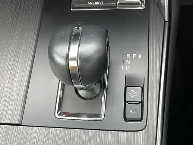 マツダ ＣＸ－６０ XD HV プレミアムスポーツ 熊本県 2022(令4)年 4.2万km ロジウムホワイトプレミアムメタリック ワンオーナー　/サンルーフ　/純正ナビ　/全周囲カメラ　/ＥＴＣ　/i-ACTIVSENSE/・レーダークルーズコントロール/・レーンキープアシスト/・衝突軽減ブレーキ/・前後誤発進抑制機能/・ブラインドスポットモニター/・ロードキープアシスト/・側方危険回避アシスト/・標識認識システム/・オートハイビーム/・スマートブレーキサポート/前後クリアランスソナー　/全席シートヒーター　/前席エアーシート　/前席パワーシート　/ダウンヒルアシスト/横滑り防止/アイドリングストップ/パワーバックドア/ステアリングヒーター/ヘッドアップディスプレイ/電動パーキングブレーキ/ブレーキホールド/純正フロアマット/純正２０インチAW/オートライト/LEDヘッドライト/フォグライト/スマートキー/プッシュスタート/保証書