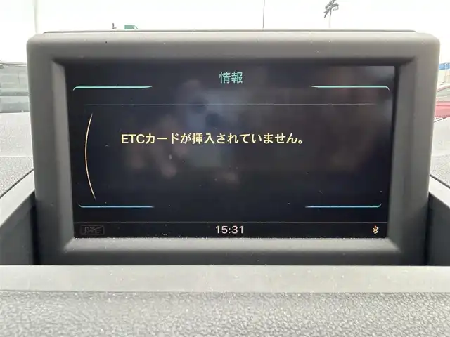 アウディ Ａ１ スポーツバック 1．4TFSI 長崎県 2014(平26)年 4.2万km パールⅡ 純正ナビ（CD/フルセグ/Bluetooth）/MTモード付/アイドリングストップ/バックカメラ/モニター/ETC/電動リアゲート/横滑り防止/プッシュスタート/スマートキー/純正フロアマット