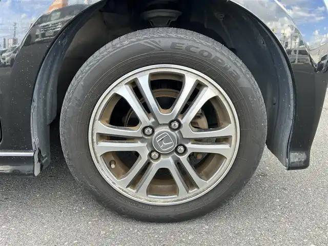 ホンダ Ｎ ＢＯＸ カスタム SSパッケージ 静岡県 2015(平27)年 6.9万km スマートブラック 両側電動スライドドア/あんしんパッケージ/ワンセグTV/GATHERSディスプレイオーディオ/バックカメラ/BLUETOOTH/ディスチャージヘッドライト(オートライトコントロール機構付)/オートリトラミラー/純正14インチアルミホイール/スーパーＵＶカットフロントドアガラス/ＩＲカットフロントウィンドウ・フロントドアガラス/リア席サンシェード/ワンタッチウィンカー/クロームメッキ・インナードアハンドル（フロント）/シルバーリング塗装ドリンクホルダー/クロームメッキ・シフトノブボタン/エアコンアウトレットノブ／リング/ナビ装着用スペシャルパッケージ/純正フロアマット