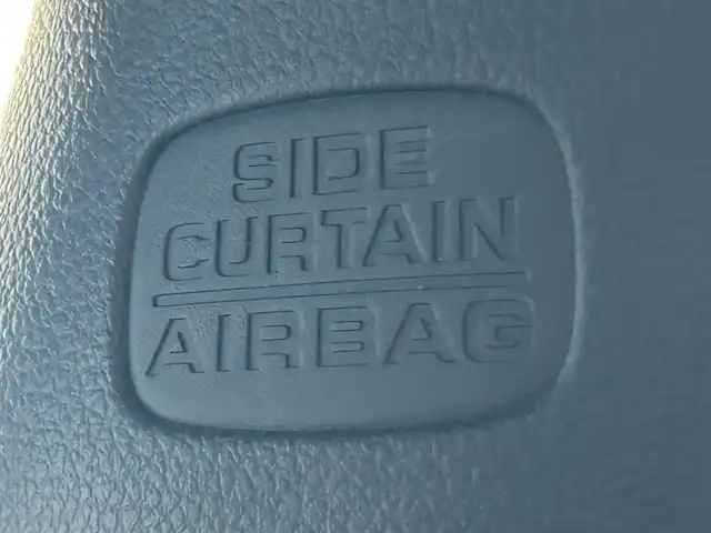 ホンダ Ｎ ＢＯＸ カスタム SSパッケージ 静岡県 2015(平27)年 6.9万km スマートブラック 両側電動スライドドア/あんしんパッケージ/ワンセグTV/GATHERSディスプレイオーディオ/バックカメラ/BLUETOOTH/ディスチャージヘッドライト(オートライトコントロール機構付)/オートリトラミラー/純正14インチアルミホイール/スーパーＵＶカットフロントドアガラス/ＩＲカットフロントウィンドウ・フロントドアガラス/リア席サンシェード/ワンタッチウィンカー/クロームメッキ・インナードアハンドル（フロント）/シルバーリング塗装ドリンクホルダー/クロームメッキ・シフトノブボタン/エアコンアウトレットノブ／リング/ナビ装着用スペシャルパッケージ/純正フロアマット