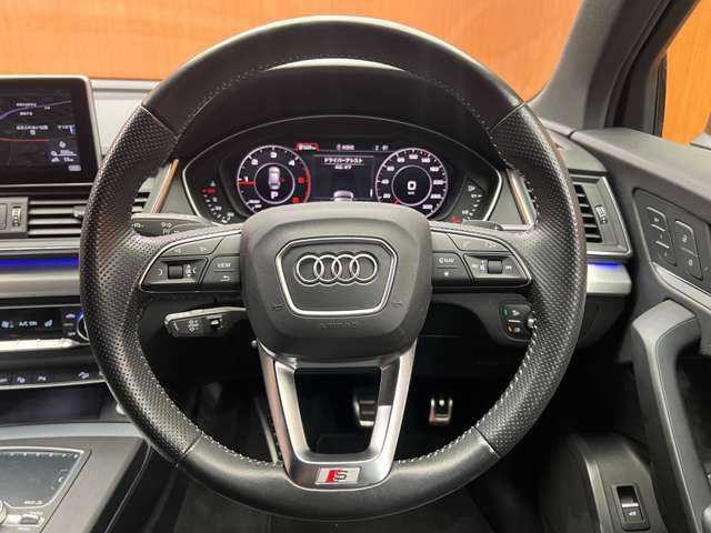 アウディ Ｑ５ 40TDIクワトロ スポーツ 千葉県 2019(令1)年 4.1万km ミトスブラックメタリック ＳラインＰＫＧ　/マトリクスＬＥＤ　/ＡＣＣ　/半革　/ナビ　/地デジＴＶ　/３６０°Ｂｌｕｅｔｏｏｔｈ接続　/シートＨ　/バーチャルコックピット　/電動リアゲート　/衝突軽減Ｂ　/ＢＳＭ　/ＬＫＡ　/純正１９インチＡＷ