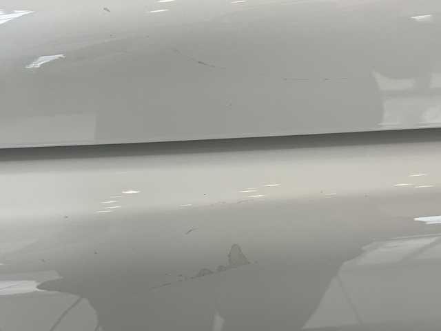 スズキ ジムニー ノマド FC 埼玉県 2025(令7)年 0.2万km アークティックホワイトパール 4WD /デュアルカメラブレーキサポート /レーダークルーズコントロール /LEDオートライト /シートヒーター /純正15インチアルミホイール /純正フロアマット/ドアバイザー