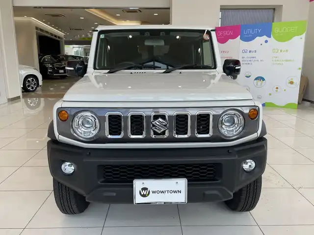 スズキ ジムニー ノマド FC 埼玉県 2025(令7)年 0.2万km アークティックホワイトパール 4WD /デュアルカメラブレーキサポート /レーダークルーズコントロール /LEDオートライト /シートヒーター /純正15インチアルミホイール /純正フロアマット/ドアバイザー