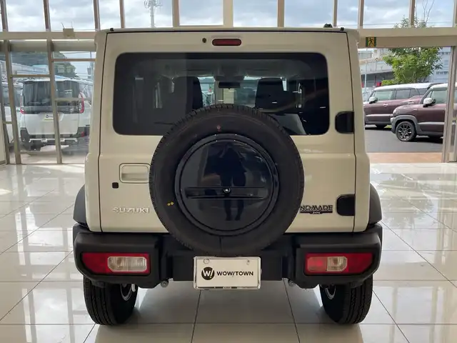 スズキ ジムニー ノマド FC 埼玉県 2025(令7)年 0.2万km アークティックホワイトパール 4WD /デュアルカメラブレーキサポート /レーダークルーズコントロール /LEDオートライト /シートヒーター /純正15インチアルミホイール /純正フロアマット/ドアバイザー