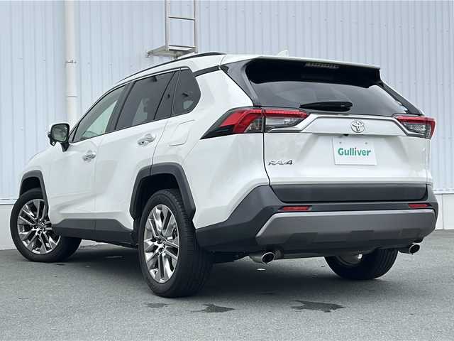 トヨタ ＲＡＶ４ G Zパッケージ 三重県 2019(令1)年 4.9万km ホワイトパールクリスタルシャイン 純正９型ナビ　/バックカメラ　/デジタルインナーミラー　/ワイヤレス充電器　/ＢＳＭ　/ビルトインＥＴＣ２．０　/タイプC給電/レーダークルーズコントロール/レーンキープアシスト/衝突軽減ブレーキ/前後コーナーセンサー　/ハンドルヒーター　/前席シートヒーター　/運転席パワーシート/メモリシート/パワーバックドア　/前後ドライブレコーダー/ＬＥＤヘッドライト/オートハイビーム/オートライト/革巻きステアリング/ステアリングスイッチ/純正フロアマット/電子パーキング/電動格納ミラー/禁煙車