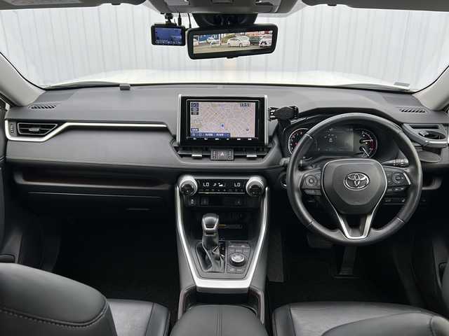 トヨタ ＲＡＶ４ G Zパッケージ 三重県 2019(令1)年 4.9万km ホワイトパールクリスタルシャイン 純正９型ナビ　/バックカメラ　/デジタルインナーミラー　/ワイヤレス充電器　/ＢＳＭ　/ビルトインＥＴＣ２．０　/タイプC給電/レーダークルーズコントロール/レーンキープアシスト/衝突軽減ブレーキ/前後コーナーセンサー　/ハンドルヒーター　/前席シートヒーター　/運転席パワーシート/メモリシート/パワーバックドア　/前後ドライブレコーダー/ＬＥＤヘッドライト/オートハイビーム/オートライト/革巻きステアリング/ステアリングスイッチ/純正フロアマット/電子パーキング/電動格納ミラー/禁煙車