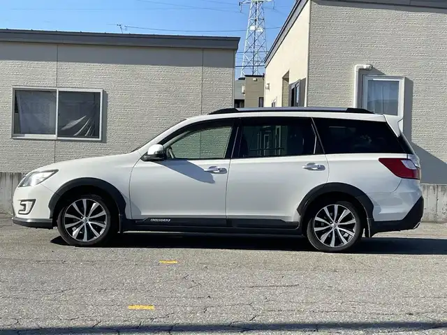 スバル エクシーガクロスオーバー７ 2．5i アイサイト 青森県 2016(平28)年 4.7万km クリスタルホワイトP 寒冷地仕様/ワンオーナー/4WD/社外メモリナビ/フルセグ/AM/FM/CD/DVD/BT/AUX/パワーシートD/N/シートヒーター/純正フロアマット/純正17AW/クルーズコントロール/パドルシフト/レーンアシスト/車線逸脱警報/衝突軽減システム/横滑り防止機能/アイドリングストップ/オートライト/フォグランプ/ドラレコ/ETC/スペアキー/保証書/取扱説明書