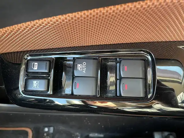 スバル エクシーガクロスオーバー７ 2．5i アイサイト 青森県 2016(平28)年 4.7万km クリスタルホワイトP 寒冷地仕様/ワンオーナー/4WD/社外メモリナビ/フルセグ/AM/FM/CD/DVD/BT/AUX/パワーシートD/N/シートヒーター/純正フロアマット/純正17AW/クルーズコントロール/パドルシフト/レーンアシスト/車線逸脱警報/衝突軽減システム/横滑り防止機能/アイドリングストップ/オートライト/フォグランプ/ドラレコ/ETC/スペアキー/保証書/取扱説明書