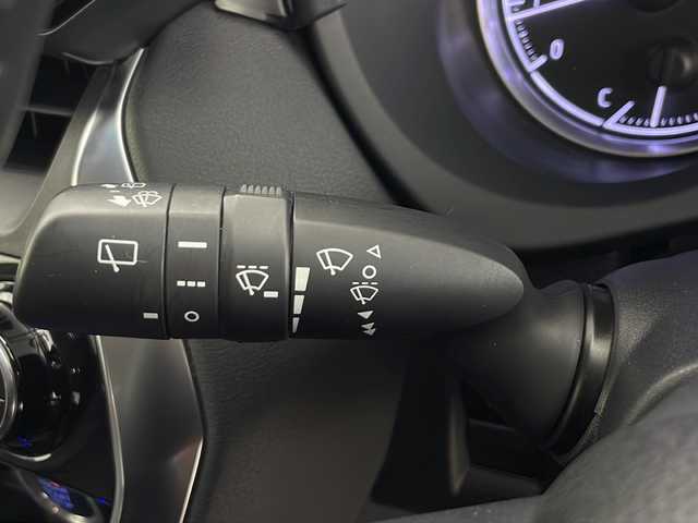 トヨタ ハリアー S 秋田県 2020(令2)年 5.2万km プレシャスブラックパール ４WD/純正メモリナビ(Bluetooth/フルセグ)/バックカメラ/ビルトインETC/100V充電/クルーズコントロール/前方ドライブレコーダー/純正AW/置くだけ充電/車線逸脱警報/前後コーナーセンサー/オートマチックハイビーム/リアデアイサー/寒冷地仕様/LEDヘッドライト/スマートキー