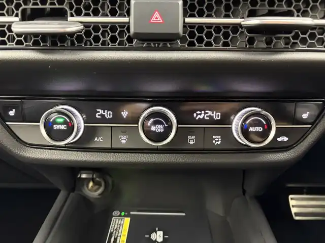 ホンダ ＺＲ－Ｖ ハイブリッド e:HEV Z 愛知県 2024(令6)年 3.8万km ワイン 純正9インチナビ/フルセグTV/CD/DVD/Bluetooth/USB/AppleCarPlay/マルチビューカメラシステム/アダプティブクルーズコントロール/ETC2.0/前後ドライブレコーダー/前席シートヒーター/ブラインドスポットインフォメーション/パワーバックドア/メモリ付パワーシート/ワイヤレス充電/ダウンヒルアシストコントロール/ハンドルヒーター/電動パーキングブレーキ/オートブレーキホールド/純正18インチアルミホイール/純正フロアマット/パドルシフト/スマートキー