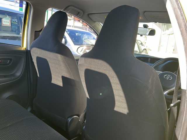 トヨタ ヴィッツ F 静岡県 2015(平27)年 2.9万km 黄 純正ナビ/（AM FM CD DVD SD ワンセグテレビ　Bluetooth AUX）/・ドラレコ/・ETC/・純正フロアマット/・純正ホイールキャップ/・ステアリングリモコン/・アイドリングストップ/・リモコンキー/・スペアキー×１/・ABS/・横滑り防止装置/・ハロゲンヘッドライト/・Wエアバッグ