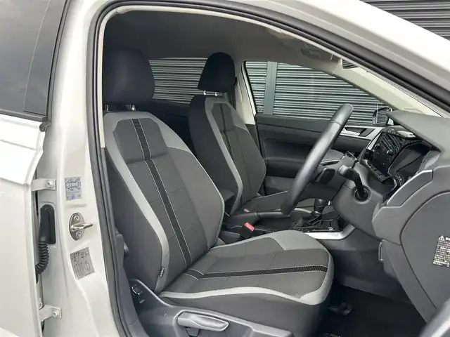 フォルクスワーゲン ポロ TSIハイライン 茨城県 2018(平30)年 3.5万km ピュアホワイト セ-フティパッケージ /ACC /DiscoverPro /12セグ /LED /後退時衝突軽減ブレーキ /リヤトラフィックアラート /ブラインドスポットディテクション /リアビュ-カメラ /パ-クディスタンス /CarPlay /BT/USB/DVD /ETC2.0 /パドルシフト /禁煙車