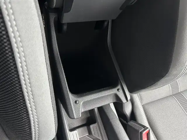 フォルクスワーゲン ポロ TSIハイライン 茨城県 2018(平30)年 3.5万km ピュアホワイト セ-フティパッケージ /ACC /DiscoverPro /12セグ /LED /後退時衝突軽減ブレーキ /リヤトラフィックアラート /ブラインドスポットディテクション /リアビュ-カメラ /パ-クディスタンス /CarPlay /BT/USB/DVD /ETC2.0 /パドルシフト /禁煙車