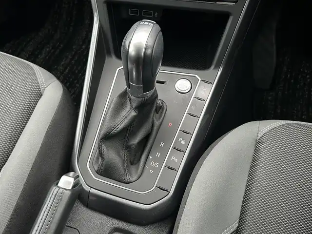 フォルクスワーゲン ポロ TSIハイライン 茨城県 2018(平30)年 3.5万km ピュアホワイト セ-フティパッケージ /ACC /DiscoverPro /12セグ /LED /後退時衝突軽減ブレーキ /リヤトラフィックアラート /ブラインドスポットディテクション /リアビュ-カメラ /パ-クディスタンス /CarPlay /BT/USB/DVD /ETC2.0 /パドルシフト /禁煙車