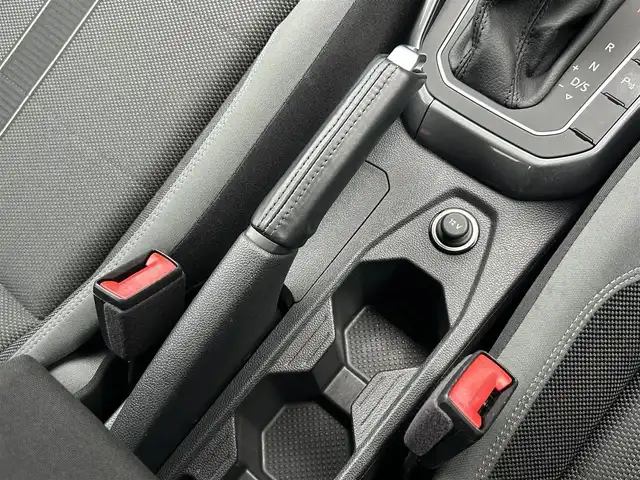 フォルクスワーゲン ポロ TSIハイライン 茨城県 2018(平30)年 3.5万km ピュアホワイト セ-フティパッケージ /ACC /DiscoverPro /12セグ /LED /後退時衝突軽減ブレーキ /リヤトラフィックアラート /ブラインドスポットディテクション /リアビュ-カメラ /パ-クディスタンス /CarPlay /BT/USB/DVD /ETC2.0 /パドルシフト /禁煙車