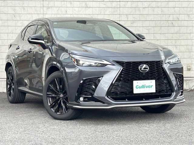 レクサス ＮＸ 350h Fスポーツ 大分県 2025(令7)年 0.5万km ソニッククロム ・ワンオーナー/・Lexus　Teammate/  Advanced Park(リモート機能付き）/　パーキングサポートブレーキ/・ LexuSafetySystem+/　プリクラッシュセーフティ/　緊急時操舵支援/　フロントクロストラフィックアラート/　レーンチェンジアシスト/　アダプティブハイビームシステム/・純正マルチナビ/　Apple CarPlay/　Android Auto/　Miracast/　フルセグテレビ/　Bluetooth/　ラジオ/・プッシュエンジンスタート/・ETC2.0/・パノラミックビューモニター/・ヒートシーター　D席/N席/・メモリーシート　D席/・ステアリングヒーター/・ブラインドスポットモニター/・ドライブレコーダー前後/・ステアリングスイッチ/・ドライブモードセレクトスイッチ/・パワーシート　D席/N席/・パワーバックドア/・USB端子/・充電用タイプC端子/・横滑り防止システム/・チルトステアリング/・ウィンカーミラー/・純性LEDランプ/・革巻きステアリング/・プライバシーガラス/・純正フロアマット/・純正20インチアルミホイル/・1500Wコンセント/・ドアバイザー/・トノカバー/・保証書/・スマートキー２本/・カードキー１枚
