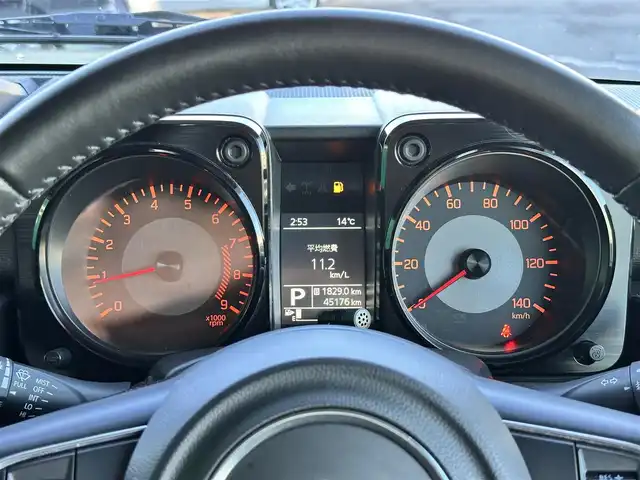 スズキ ジムニー XC 宮城県 2020(令2)年 4.6万km シフォンアイボリーメタリックブラック2トーンルーフ セーフティサポート/・デュアルセンサーブレーキサポート/・誤発進抑制機能/・ふらつき警報機能/・先行車発進お知らせ機能/・標識認識機能/・ハイビームアシスト/純正ディスプレイオーディオ（PVH-9300DVSZS）/・CD/DVD/・Bluetooth/ビルトインETC/シートヒーター/革巻きステアリング/ステアリングスイッチ/LEDヘッドランプ/フォグランプ/オートライト/スマートキー＆プッシュスタート/電動格納ミラー/RAYS16インチアルミホイール/純正ドアバイザー/フロアマット/W/サイド/カーテンエアバッグ