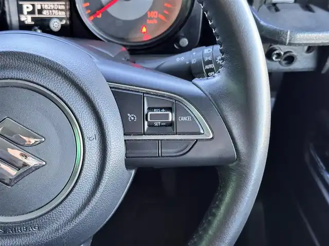 スズキ ジムニー XC 宮城県 2020(令2)年 4.6万km シフォンアイボリーメタリックブラック2トーンルーフ セーフティサポート/・デュアルセンサーブレーキサポート/・誤発進抑制機能/・ふらつき警報機能/・先行車発進お知らせ機能/・標識認識機能/・ハイビームアシスト/純正ディスプレイオーディオ（PVH-9300DVSZS）/・CD/DVD/・Bluetooth/ビルトインETC/シートヒーター/革巻きステアリング/ステアリングスイッチ/LEDヘッドランプ/フォグランプ/オートライト/スマートキー＆プッシュスタート/電動格納ミラー/RAYS16インチアルミホイール/純正ドアバイザー/フロアマット/W/サイド/カーテンエアバッグ