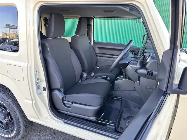 スズキ ジムニー XC 宮城県 2020(令2)年 4.6万km シフォンアイボリーメタリックブラック2トーンルーフ セーフティサポート/・デュアルセンサーブレーキサポート/・誤発進抑制機能/・ふらつき警報機能/・先行車発進お知らせ機能/・標識認識機能/・ハイビームアシスト/純正ディスプレイオーディオ（PVH-9300DVSZS）/・CD/DVD/・Bluetooth/ビルトインETC/シートヒーター/革巻きステアリング/ステアリングスイッチ/LEDヘッドランプ/フォグランプ/オートライト/スマートキー＆プッシュスタート/電動格納ミラー/RAYS16インチアルミホイール/純正ドアバイザー/フロアマット/W/サイド/カーテンエアバッグ