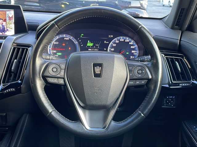 トヨタ クラウン ハイブリッド RS Four 青森県 2018(平30)年 11.1万km ブラック 4WD/純正SDナビ・フルセグTV/CD・DVD・Bluetooth・SD・USB/バックカメラ/前席パワーシート・シートヒーター/ステアリングヒーター/セーフティセンス/プリクラッシュセーフティ/レーダークルーズコントロール/レーントレーシングアシスト/アダプティブハイビーム/クリアランスソナー/パドルシフト/AC100V1500W/純正ビルトインETC/前後ドライブレコーダー/3眼LEDヘッドランプ/フォグランプ/純正18インチアルミ