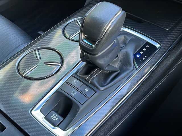 トヨタ クラウン ハイブリッド RS Four 青森県 2018(平30)年 11.1万km ブラック 4WD/純正SDナビ・フルセグTV/CD・DVD・Bluetooth・SD・USB/バックカメラ/前席パワーシート・シートヒーター/ステアリングヒーター/セーフティセンス/プリクラッシュセーフティ/レーダークルーズコントロール/レーントレーシングアシスト/アダプティブハイビーム/クリアランスソナー/パドルシフト/AC100V1500W/純正ビルトインETC/前後ドライブレコーダー/3眼LEDヘッドランプ/フォグランプ/純正18インチアルミ