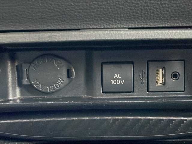 トヨタ クラウン ハイブリッド RS Four 青森県 2018(平30)年 11.1万km ブラック 4WD/純正SDナビ・フルセグTV/CD・DVD・Bluetooth・SD・USB/バックカメラ/前席パワーシート・シートヒーター/ステアリングヒーター/セーフティセンス/プリクラッシュセーフティ/レーダークルーズコントロール/レーントレーシングアシスト/アダプティブハイビーム/クリアランスソナー/パドルシフト/AC100V1500W/純正ビルトインETC/前後ドライブレコーダー/3眼LEDヘッドランプ/フォグランプ/純正18インチアルミ