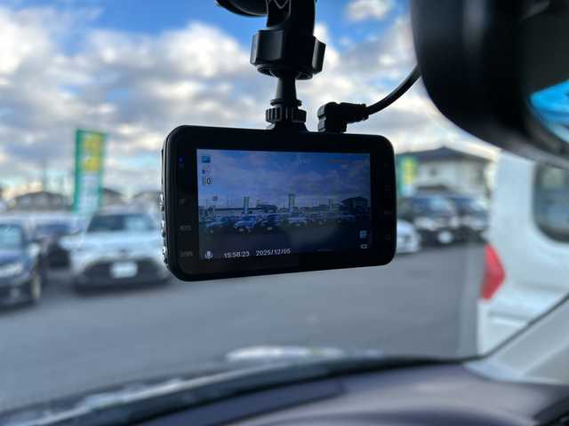 ホンダ Ｎ ＯＮＥ プレミアム ツアラー Lパッケージ 栃木県 2013(平25)年 6.4万km プレミアムブルームーンパール スマートフォン連携ディスプレイオーディオ/CD/USB/HDMI(R)/AM/FMチューナー/バックカメラ/横滑り防止装置/盗難防止装置/クルーズコントロール/本革巻ステアリング/パドルシフト/オートライト/ディスチャージヘッドライト〈HID〉/フォグランプ/ウィンカーミラー/Premium専用フロントバンパー/純正15インチアルミホイール/純正フロアマット/前席用i-サイドエアバッグシステム/サイドカーテンエアバッグシステム/取扱説明書/保証書