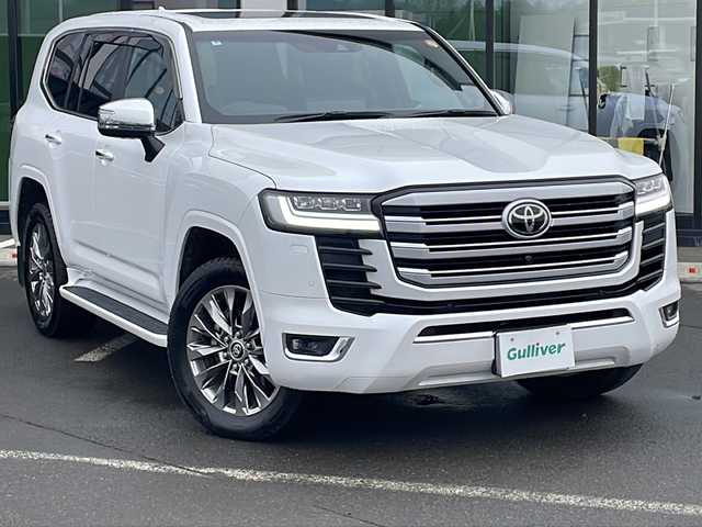 トヨタ ランドクルーザー ZX 道東・釧路十勝 2022(令4)年 6.1万km プレシャスホワイトパール ・4WD/・寒冷地仕様/・ワンオーナー/・純正ナビ&CD&BT&SD&USB&TV/・JBLプレミアムサウンド/・サンルーフ/・パワーバックドア/・アラウンドビューモニター/・バックカメラ/・トヨタセーフティセンス/・レーダークルーズコントロール/・プリクラッシュセーフティ/・ブラインドスポットモニター/・クリアランスソナー/・横滑り防止装置/・全席シートヒーター/・全席ベンチレーションシート/・前席パワーシート/・D席メモリシート/・レザーシート/・ステアリングヒーター/・ステアリングスイッチ/・社外前後ドライブレコーダー/・ビルトインETC2.0/・純正フロアマット/・電動格納ミラー/・LEDヘッドライト/・オートライト/・オートマチックハイビーム/・スマートキー/・純正エンジンスターター/・保証書/・取扱説明書/・社外AW夏タイヤ積込