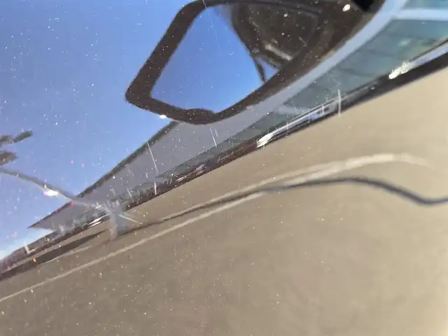 日産 シーマ ハイブリッド VIP G 東京都 2015(平27)年 5.1万km ガーネットブラック BOSE 5.1chサラウンド/後席プライベートシアター/サンルーフ/純正ナビ/バックカメラ/ビルトインETC/ドライブレコーダー/パワーシート/シートヒーター/ベンチレーションシート/レザーシート/レーダークルーズコントロール/純正18インチAW