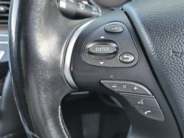 日産 シーマ ハイブリッド VIP G 東京都 2015(平27)年 5.1万km ガーネットブラック BOSE 5.1chサラウンド/後席プライベートシアター/サンルーフ/純正ナビ/バックカメラ/ビルトインETC/ドライブレコーダー/パワーシート/シートヒーター/ベンチレーションシート/レザーシート/レーダークルーズコントロール/純正18インチAW