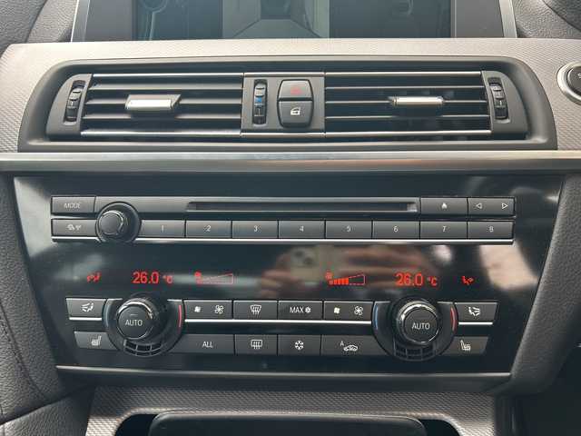 ＢＭＷ ６５０ｉ クーペ Mスポーツ 神奈川県 2011(平23)年 9.9万km アルピンホワイトⅢ サンルーフ/純正ナビ/（CD/DVD/AM/FM/USB/AUX/BT/フルセグTV)/バック・サイドカメラ/前ドライブレコーダー/ETC/パドルシフト/レーダークルーズコントロール/ブラインドスポットモニター/ヘッドアップディスプレイ/前後コーナーセンサー/電動パーキングスイッチ/革シート/D/N席メモリパワーシート/D/N席シートヒーター/ISOFIX/純正マット/純正２０インチアルミホイール/電動チルト/スペアキー×１/保証書/取扱説明書