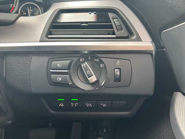 ＢＭＷ ６５０ｉ クーペ Mスポーツ 神奈川県 2011(平23)年 9.9万km アルピンホワイトⅢ サンルーフ/純正ナビ/（CD/DVD/AM/FM/USB/AUX/BT/フルセグTV)/バック・サイドカメラ/前ドライブレコーダー/ETC/パドルシフト/レーダークルーズコントロール/ブラインドスポットモニター/ヘッドアップディスプレイ/前後コーナーセンサー/電動パーキングスイッチ/革シート/D/N席メモリパワーシート/D/N席シートヒーター/ISOFIX/純正マット/純正２０インチアルミホイール/電動チルト/スペアキー×１/保証書/取扱説明書