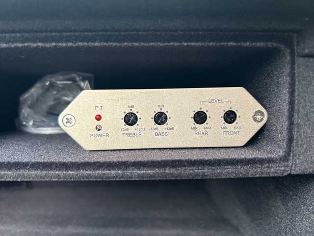 ＢＭＷ ６５０ｉ クーペ Mスポーツ 神奈川県 2011(平23)年 9.9万km アルピンホワイトⅢ サンルーフ/純正ナビ/（CD/DVD/AM/FM/USB/AUX/BT/フルセグTV)/バック・サイドカメラ/前ドライブレコーダー/ETC/パドルシフト/レーダークルーズコントロール/ブラインドスポットモニター/ヘッドアップディスプレイ/前後コーナーセンサー/電動パーキングスイッチ/革シート/D/N席メモリパワーシート/D/N席シートヒーター/ISOFIX/純正マット/純正２０インチアルミホイール/電動チルト/スペアキー×１/保証書/取扱説明書