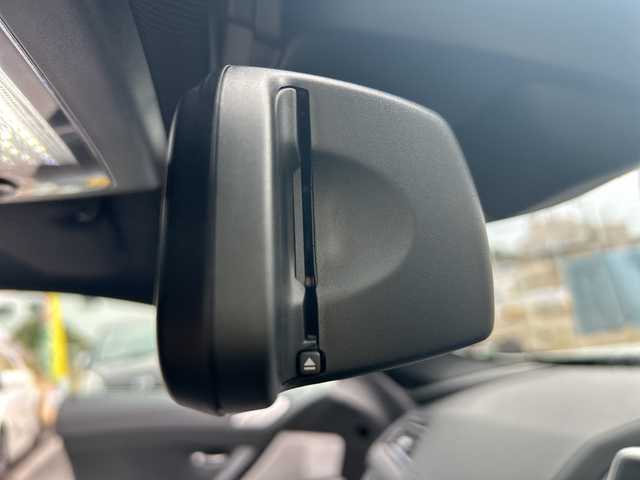 ＢＭＷ ６５０ｉ クーペ Mスポーツ 神奈川県 2011(平23)年 9.9万km アルピンホワイトⅢ サンルーフ/純正ナビ/（CD/DVD/AM/FM/USB/AUX/BT/フルセグTV)/バック・サイドカメラ/前ドライブレコーダー/ETC/パドルシフト/レーダークルーズコントロール/ブラインドスポットモニター/ヘッドアップディスプレイ/前後コーナーセンサー/電動パーキングスイッチ/革シート/D/N席メモリパワーシート/D/N席シートヒーター/ISOFIX/純正マット/純正２０インチアルミホイール/電動チルト/スペアキー×１/保証書/取扱説明書