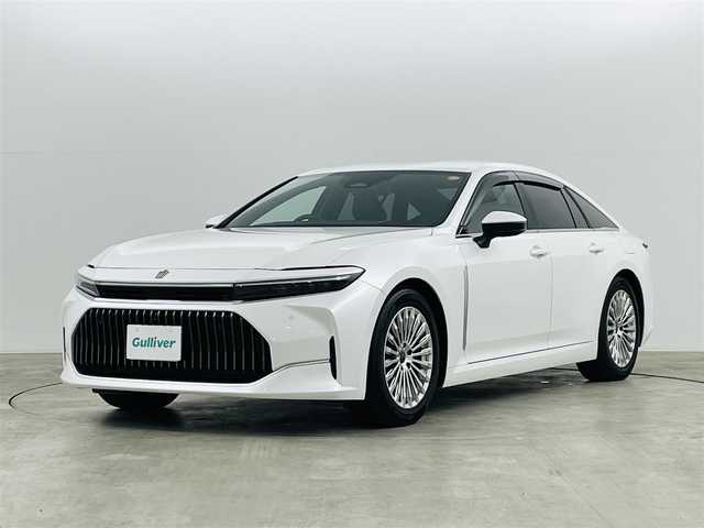 トヨタ クラウン Z 福島県 2024(令6)年 0.5万km プレシャスホワイトパール トヨタセーフティセンス/・プリクラッシュセーフティ/・発進遅れ告知機能/・ロードサインアシスト/・トヨタ チームメイト［アドバンスト パーク］/・レーンチェンジアシスト/・ドライバー異常時対応システム/・アダプティブハイビームシステム/・パーキングサポートブレーキ/・コーナーセンサー/純正ナビ/・フルセグ/TV/BT/USB/FM/AM/アラウンドビューモニター/レーダークルーズコントロール/LEDオートライト/シートヒーター/・エアーシート/・パワーシート/純正アルミホイール付きサマータイヤ/前後ドラレコ/ETC2.0/・ビルドインETC/パドルシフト/置くだけ充電/デジタルインナーミラー/プッシュスタート/・スマートキー/・スペアキー×1/新車保証書/取扱説明書