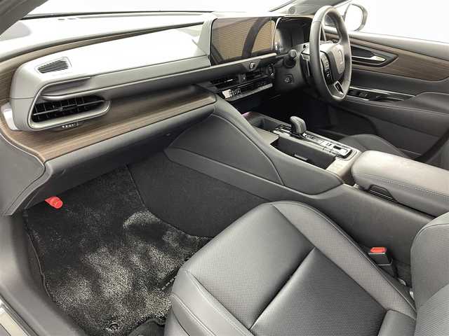 トヨタ クラウン Z 福島県 2024(令6)年 0.5万km プレシャスホワイトパール トヨタセーフティセンス/・プリクラッシュセーフティ/・発進遅れ告知機能/・ロードサインアシスト/・トヨタ チームメイト［アドバンスト パーク］/・レーンチェンジアシスト/・ドライバー異常時対応システム/・アダプティブハイビームシステム/・パーキングサポートブレーキ/・コーナーセンサー/純正ナビ/・フルセグ/TV/BT/USB/FM/AM/アラウンドビューモニター/レーダークルーズコントロール/LEDオートライト/シートヒーター/・エアーシート/・パワーシート/純正アルミホイール付きサマータイヤ/前後ドラレコ/ETC2.0/・ビルドインETC/パドルシフト/置くだけ充電/デジタルインナーミラー/プッシュスタート/・スマートキー/・スペアキー×1/新車保証書/取扱説明書