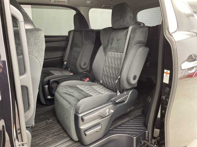 トヨタ ヴェルファイア Z Aエディション 新潟県 2018(平30)年 8.4万km スパークリングブラックパールクリスタルシャイン プリクラッシュセーフティ/レーントレーシングアシスト/レーダークルーズコントロール/ロードサインアシスト/純正9インチディーラーOPナビ（NSZT-Y66T）/　・バックカメラ/　・フルセグTV/　・Bluetooth/　・DVD/SD/CD再生機能/純正フリップダウンモニター/ビルトインETC/前後ドライブレコーダー/両側パワースライドドア/クリアランスソナー/オートライト/オートハイビーム/LEDヘッドライト/オートドアミラー/ウィンカーミラー/ブレーキホールド/ステアリングスイッチ/純正フロアマット/純正ドアバイザー