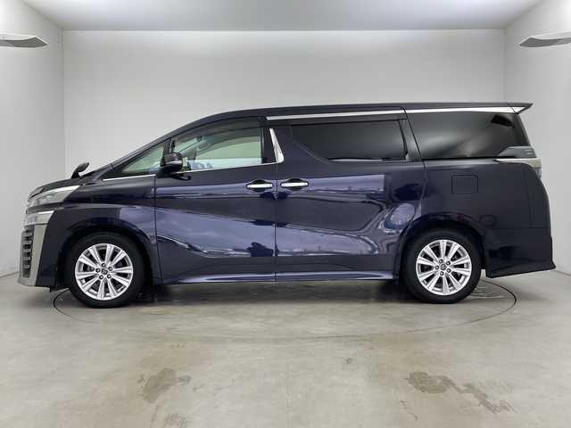 トヨタ ヴェルファイア Z Aエディション 新潟県 2018(平30)年 8.4万km スパークリングブラックパールクリスタルシャイン プリクラッシュセーフティ/レーントレーシングアシスト/レーダークルーズコントロール/ロードサインアシスト/純正9インチディーラーOPナビ（NSZT-Y66T）/　・バックカメラ/　・フルセグTV/　・Bluetooth/　・DVD/SD/CD再生機能/純正フリップダウンモニター/ビルトインETC/前後ドライブレコーダー/両側パワースライドドア/クリアランスソナー/オートライト/オートハイビーム/LEDヘッドライト/オートドアミラー/ウィンカーミラー/ブレーキホールド/ステアリングスイッチ/純正フロアマット/純正ドアバイザー