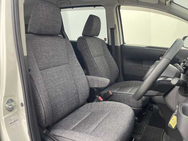 トヨタ シエンタ ハイブリッド Z 三重県 2022(令4)年 1.7万km ホワイトパールクリスタルシャイン /禁煙車//8型DA //全周囲カメラ //BSM //フルセグTV //トヨタセーフティーセンス //レーダークルコン //レーンキープアシスト //オートマチックハイビーム //両側パワスラ //ビルトインETC //前後コーナーセンサー