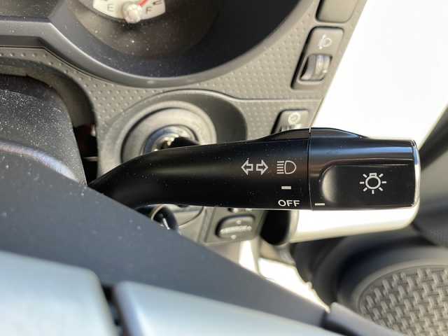 トヨタ ＦＪクルーザー オフロードパッケージ 茨城県 2012(平24)年 7.2万km グレーメタリック/ホワイト 登録時走行距離/　　　　　　　71153キロ/ワンオーナー/4WD/純正ナビ/バックカメラ/地デジ視聴可/クルーズコントロール/スペアキー×１/ETC/新車時整備手帳/　　【保証書】/取扱説明書