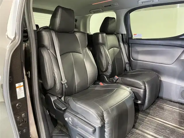 トヨタ ヴェルファイア Z 愛知県 2018(平30)年 4.8万km グラファイトM 純正１０．５インチナビ　/(Bluetooth/フルセグTV/CD・DVD再生/AM/FM)/TVキャンセラー/純正フリップダウンモニター　/１００Ｖ電源　/レーダークルーズコントロール　/両側電動スライドドア　/衝突軽減ブレーキ　/ビルトインＥＴＣ　/バックカメラ　/ＨＤＭＩ　/オットマン　/レーンアシスト/オートハイビーム/スマートキー