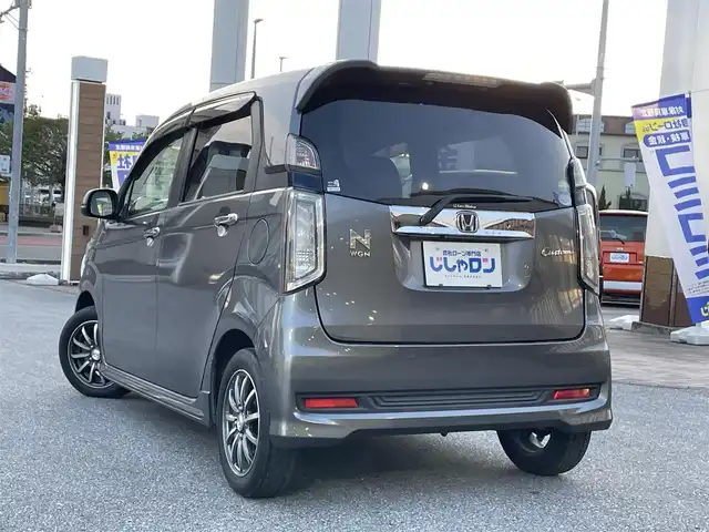 ホンダ Ｎ ＷＧＮ カスタム G 沖縄県 2015(平27)年 6.4万km ポリッシュドメタルメタリック (株)IDOMが運営する【じしゃロンコザ店】の自社ローン専用車両になりますこちらは現金またはオートローンご利用時の価格です。自社ローンご希望の方は別途その旨お申付け下さい/・純正ナビ/・バックカメラ/・Bluetooth接続/・TV/・DVD再生/・スマートキー/・プッシュスタート/・ETC/・クルーズコントロール/・ドライブレコーダー/・純正フロアマット/・純正アルミホイール/・オートライト