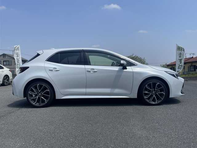 トヨタ カローラ スポーツ ハイブリッドG Z 群馬県 2023(令5)年 1.5万km プラチナホワイトパールマイカ ワンオーナー/純正ディスプレイオーディオ、地デジ/　　ミラーキャスト、Bluetooth/　Ｔコネクティッドナビ利用可（2028年３月まで）/バックカメラ/プリクラッシュセーフティ/レーダークルーズコントロール/ブラインドスポットモニター/レーンキープアシスト/オートマチックハイビーム/ＬＥＤヘッドライト/ウインカーミラー/ビルトインＥＴＣ２．０/前席シートヒーター/クリアランスソナー（前後）/ドアバイザー/スマートキー×２/整備手帳、取説