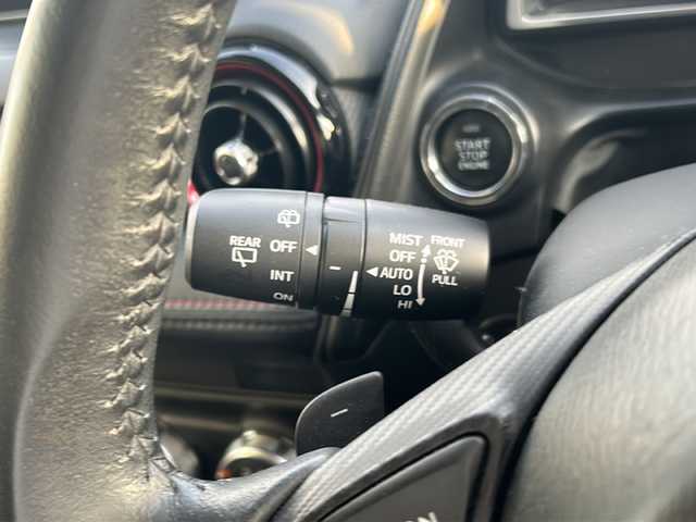 マツダ ＣＸ－３ XD ツーリング 香川県 2016(平28)年 5万km クリスタルホワイトパールマイカ 純正ナビ/・フルセグTV/・CD再生/・DVD再生/・Bluetooth接続/・バックカメラ/セーフティクルーズパッケージ／/・車線逸脱警報システム/・マツダレーダークルーズコントロール/・スマート・ブレーキ・サポート/・ハイ・ビーム・コントロールシステム/車高調/ブラインドスポットモニター/ヘッドアップディスプレイ/革巻きステアリング/社外１９インチアルミホイール/アイドリングストップ/プッシュスタート/LEDヘッドライト/ドアバイザー/ＥＴＣ/オートライト