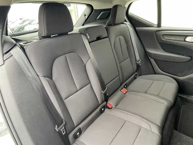ボルボ ＸＣ４０ 東京都 2020(令2)年 3.9万km 白 純正HDDナビ/360°カメラ　/フルセグTV/ETC/AppleCarPlay/AndoroidAuto/デジタルメーター/PWシート/シートヒーター/LEDヘッドライト/オートハイビーム/ACC/BLIS/LKA/クロストラフィックアラート/純正18インチAW