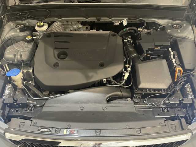 ボルボ ＸＣ４０ B4 モメンタム 新潟県 2021(令3)年 3.7万km グレー チルトアップ機構付き電動パノラマガラスサンルーフ/クライメートパッケージ/-シートヒーター/-ステアリングヒーター/インテリセーフ/-アダプティブクルーズコントロール/-レーンキープアシスト/-ブラインドスポットアシスト/-クロストラフィックアシスト/-コーナリングライト/-360°カメラ/純正HDDナビ/ETC/ドライブレコーダー/パワーバックドア/メモリ付きパワーシート/純正18インチアルミホイール/LEDヘッドライト/オートブレーキホールド/スマートキー