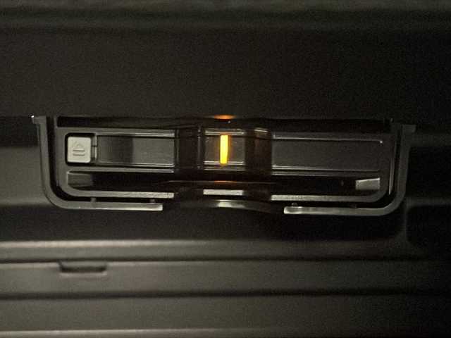 ボルボ ＸＣ４０ B4 モメンタム 新潟県 2021(令3)年 3.7万km グレー チルトアップ機構付き電動パノラマガラスサンルーフ/クライメートパッケージ/-シートヒーター/-ステアリングヒーター/インテリセーフ/-アダプティブクルーズコントロール/-レーンキープアシスト/-ブラインドスポットアシスト/-クロストラフィックアシスト/-コーナリングライト/-360°カメラ/純正HDDナビ/ETC/ドライブレコーダー/パワーバックドア/メモリ付きパワーシート/純正18インチアルミホイール/LEDヘッドライト/オートブレーキホールド/スマートキー