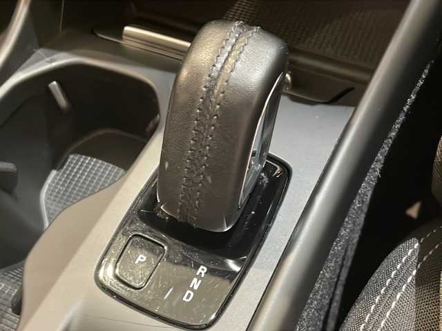 ボルボ ＸＣ４０ B4 モメンタム 新潟県 2021(令3)年 3.7万km グレー チルトアップ機構付き電動パノラマガラスサンルーフ/クライメートパッケージ/-シートヒーター/-ステアリングヒーター/インテリセーフ/-アダプティブクルーズコントロール/-レーンキープアシスト/-ブラインドスポットアシスト/-クロストラフィックアシスト/-コーナリングライト/-360°カメラ/純正HDDナビ/ETC/ドライブレコーダー/パワーバックドア/メモリ付きパワーシート/純正18インチアルミホイール/LEDヘッドライト/オートブレーキホールド/スマートキー